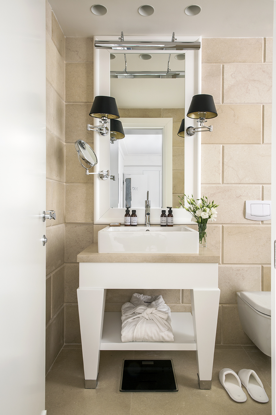 Double bathroom vanity