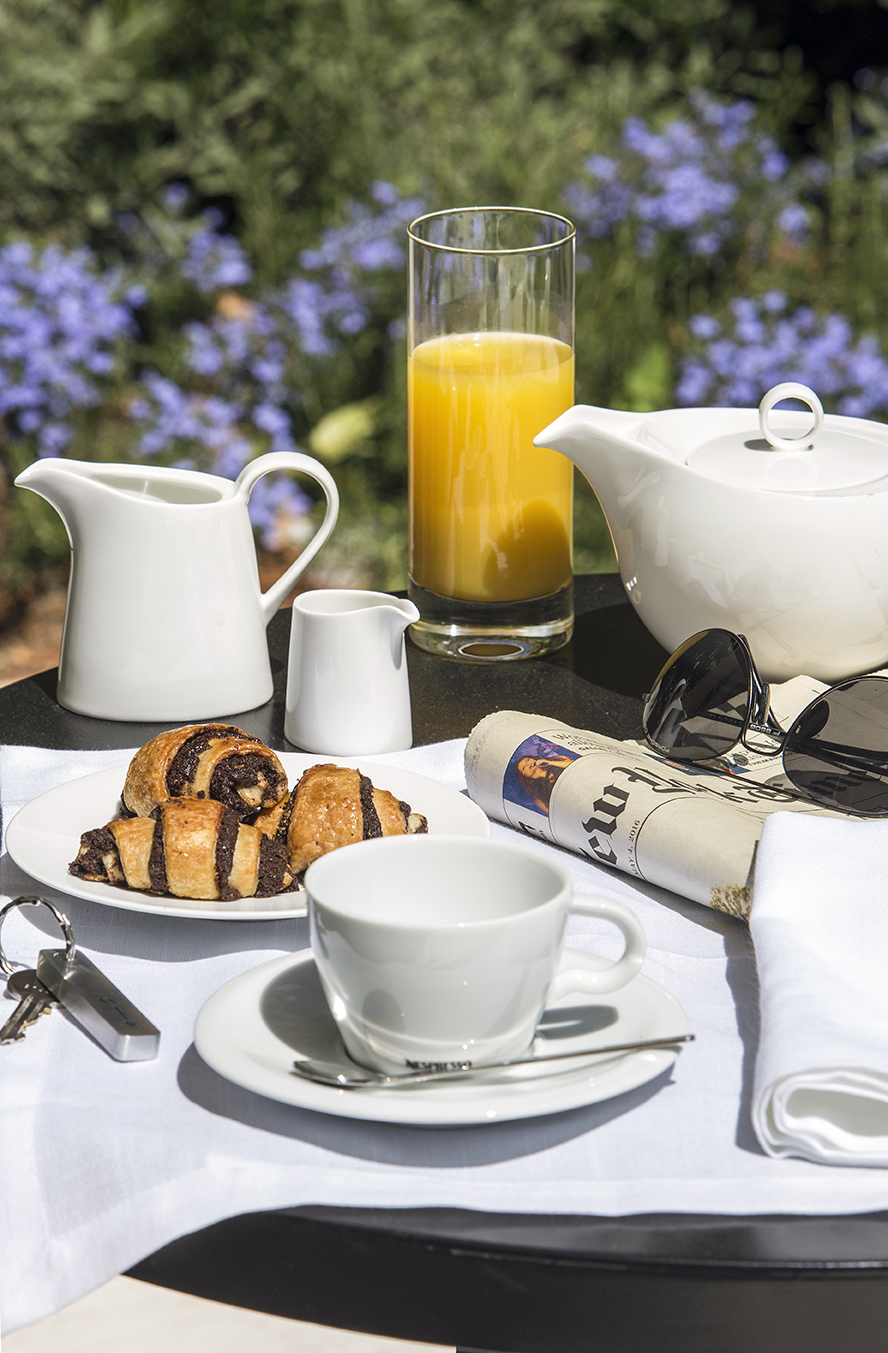 White Villa breakfast setting
