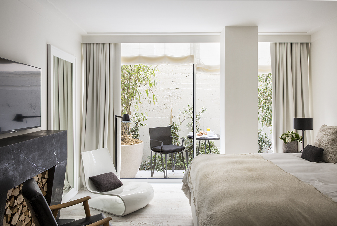 Garden-facing guest room