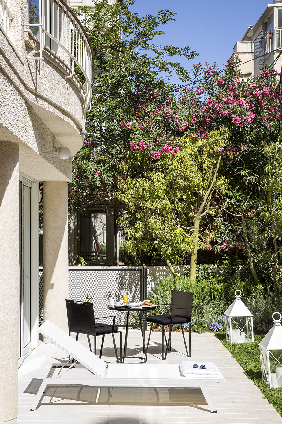 Private garden courtyard