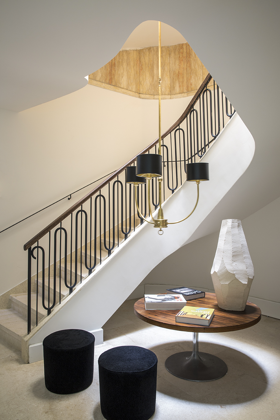 Sitting area by the staircase